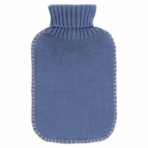 fashy® Wärmflasche 2L mit Rollkragen-Strickbezug in blau